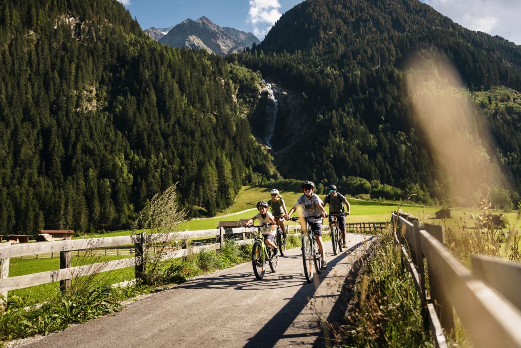 stoanmandl Wohlfühlappartements Neustift im Stubaital Exterior foto